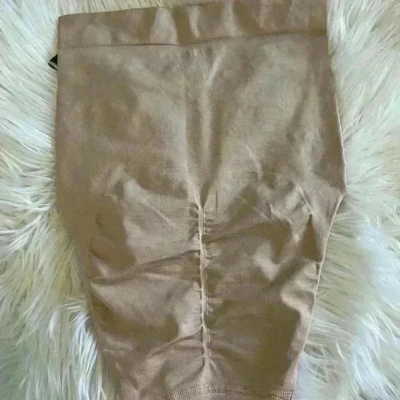 SKIMS- NWT Bonded High Wasted Brief Sz M Clay - Picture 5 of 8